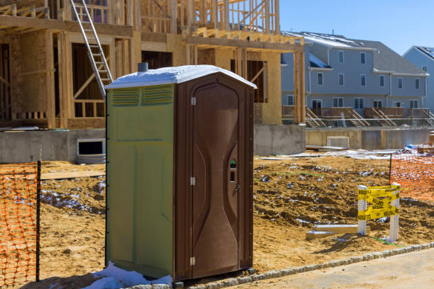 Best Portable restroom trailer rental  in Massapequa Park, NY
